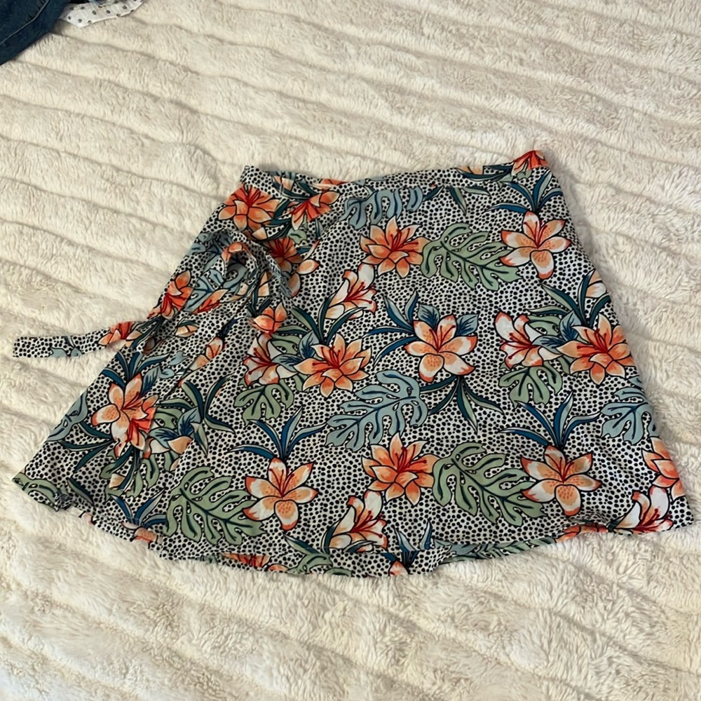 Mi Ami tropical wrap skirt - very good condition